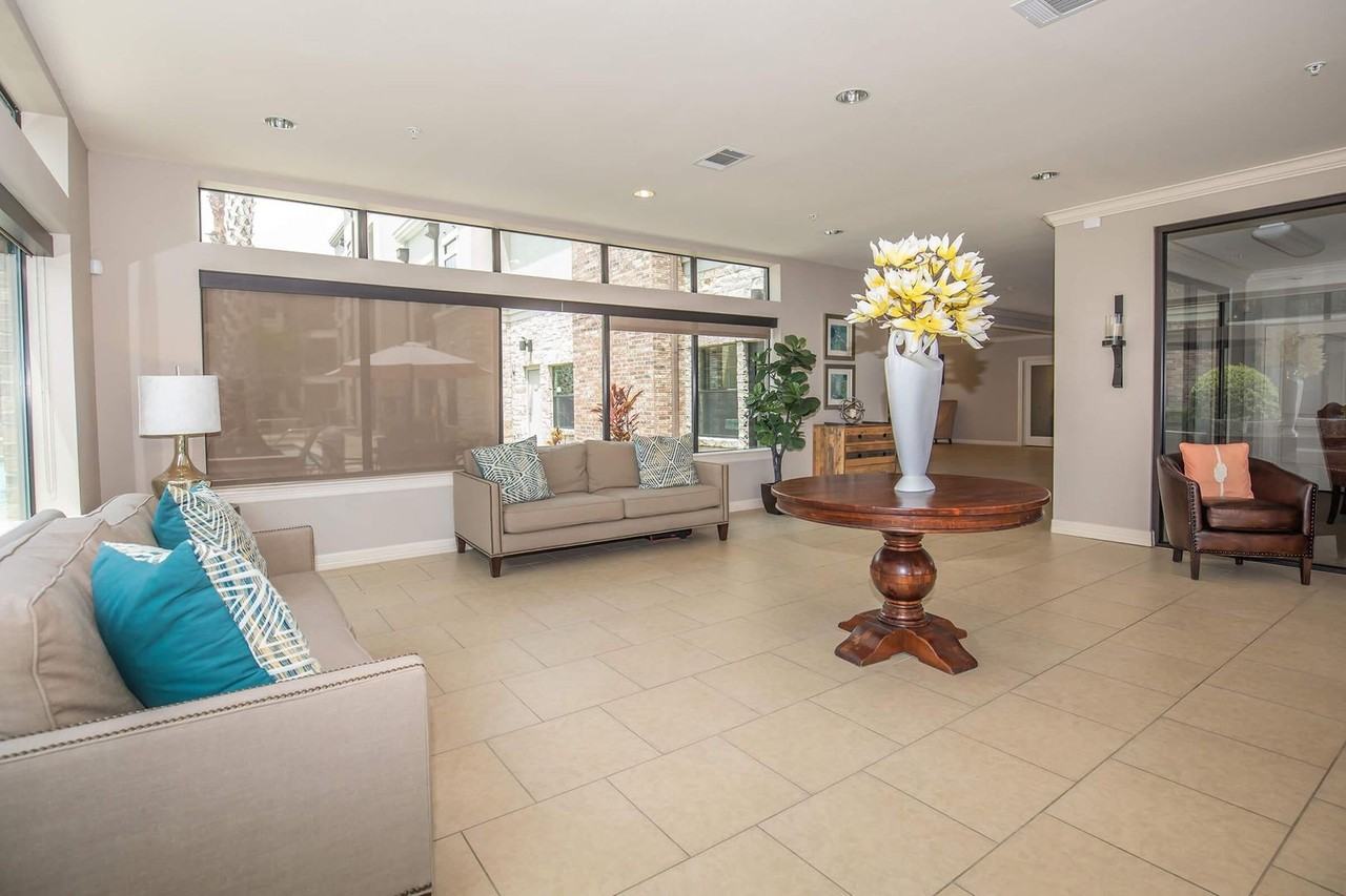 Sunningdale Beautiful 55+ Living in the Woodlands - Photo 6 of 50