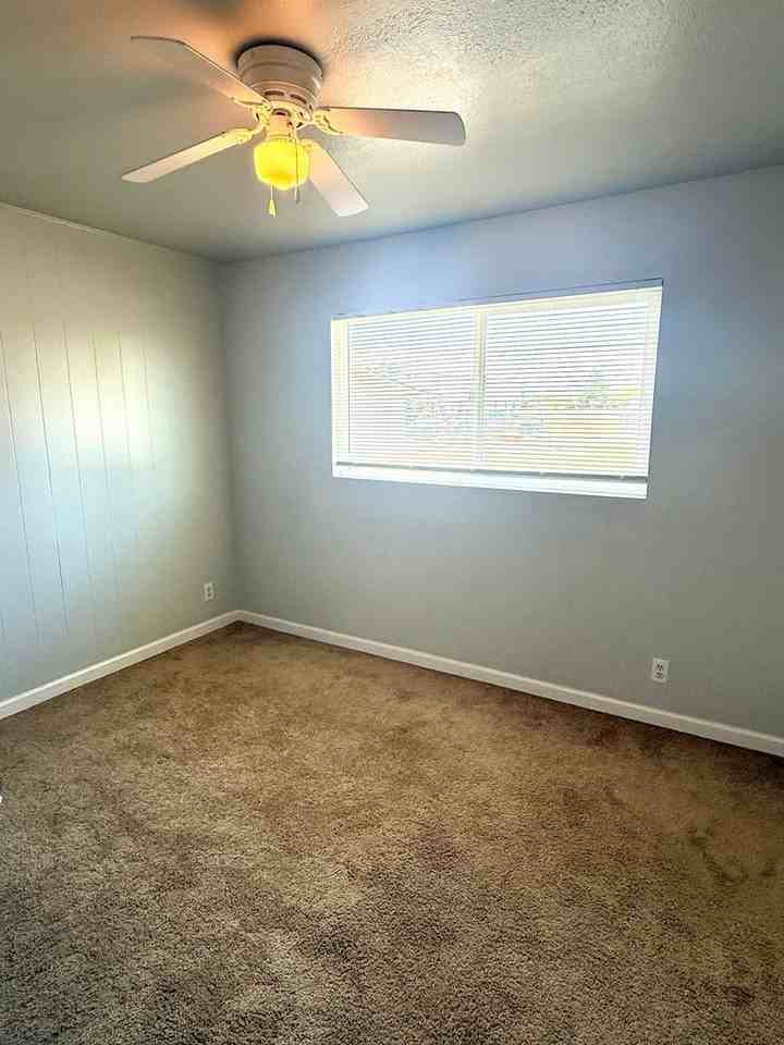 336 E Sycamore St Apt D - Photo 4 of 6