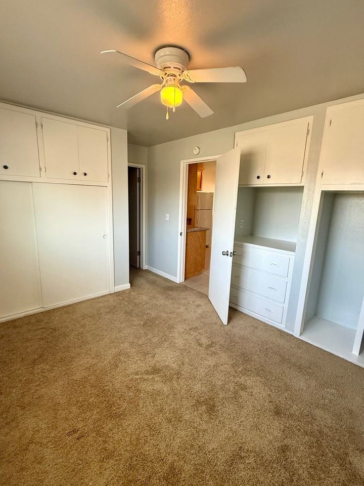 336 E Sycamore St Apt D - Photo 5 of 6