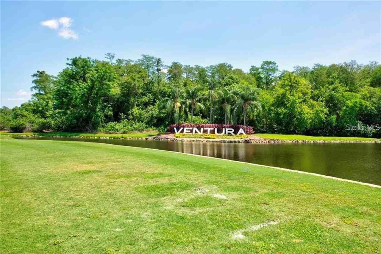 3638 Southpointe Dr - Photo 4 of 24