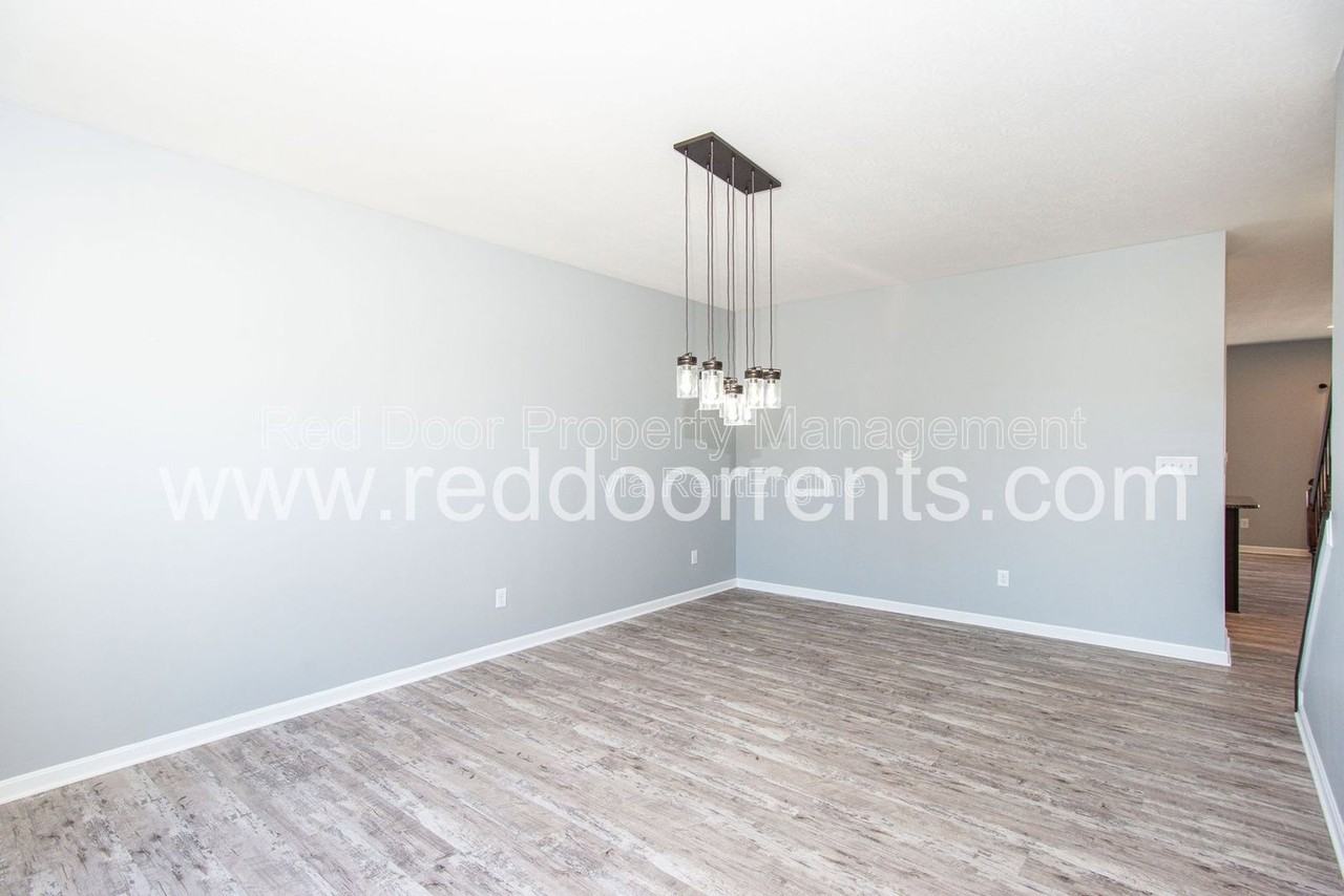 4308 Blue Note Dr - Photo 4 of 33