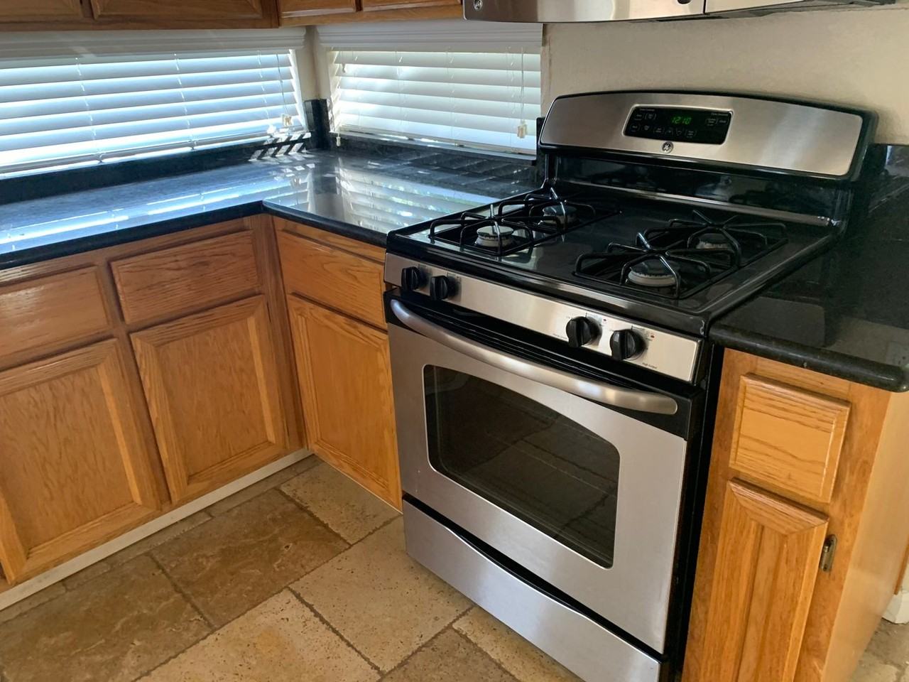 143 Sundance Dr - Photo 2 of 8