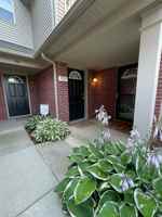 featured image of 927 Addington Ln