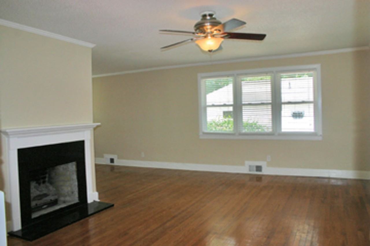 114 Edward Ct - Photo 2 of 11