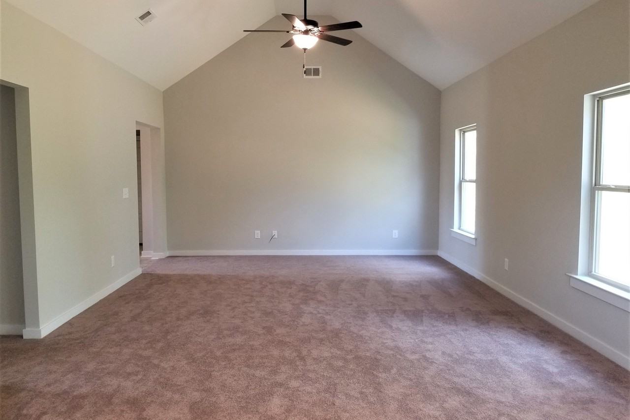 220 Elm Way - Photo 3 of 17