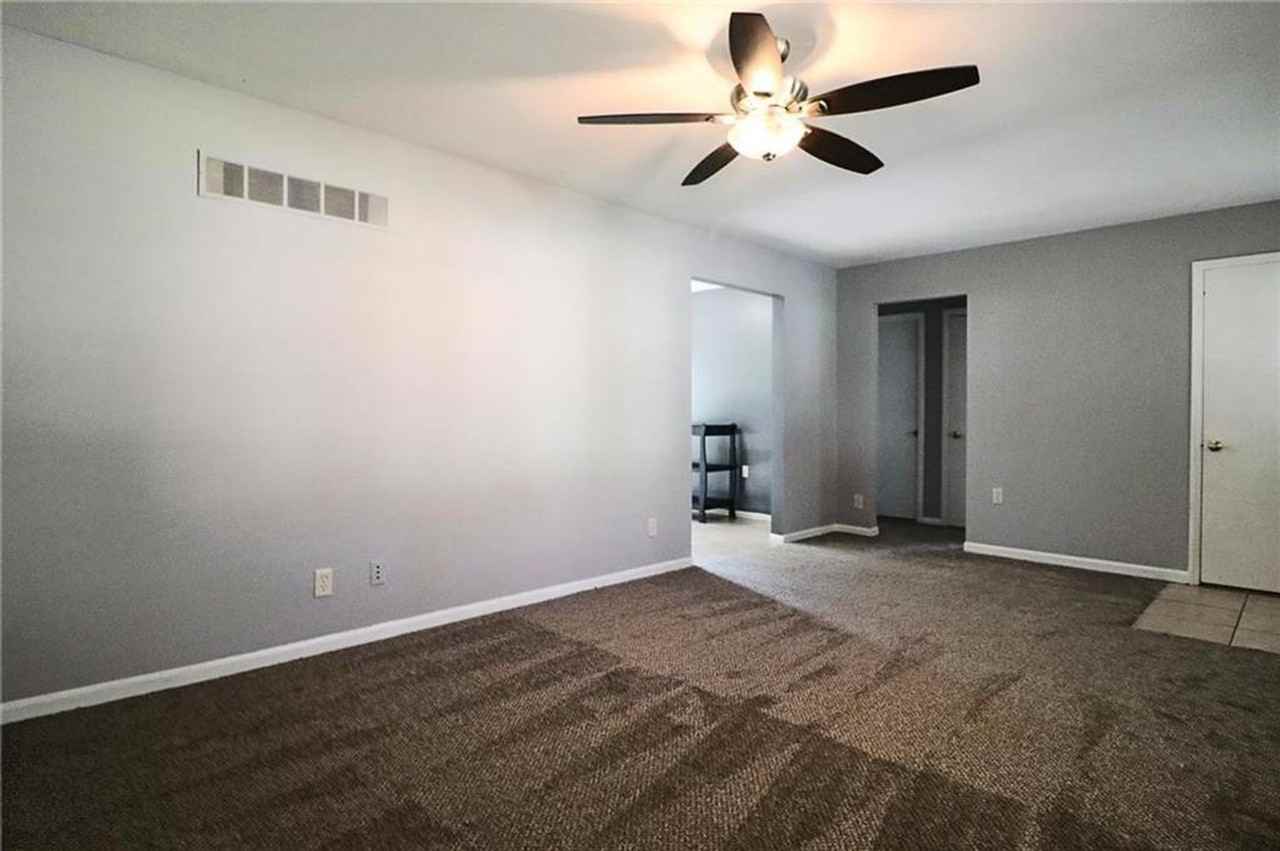 8909 E 73rd St - Photo 5 of 32