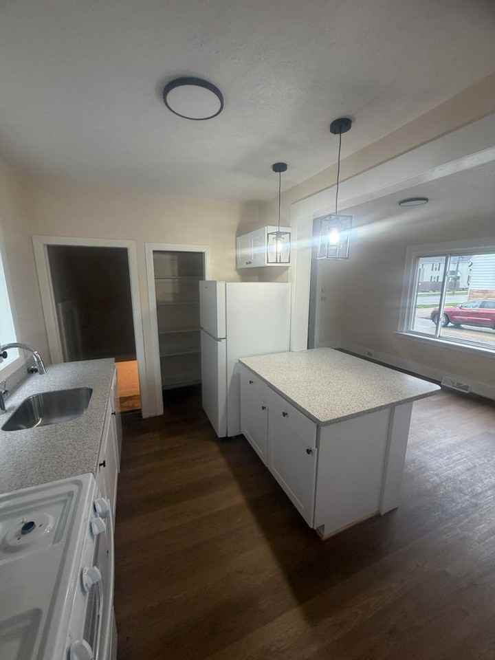 2901 Liberty St - Photo 3 of 13