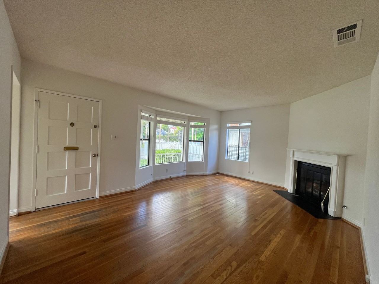 18029 Santa Rita St - Photo 2 of 21