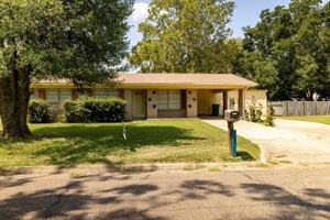 featured image of 3 Sidney Dr