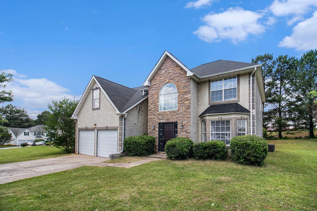 2293 Waters Run - Photo 2 of 18