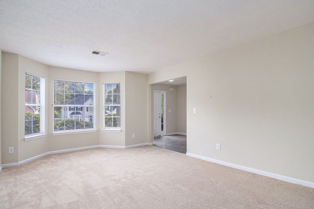 2293 Waters Run - Photo 6 of 18