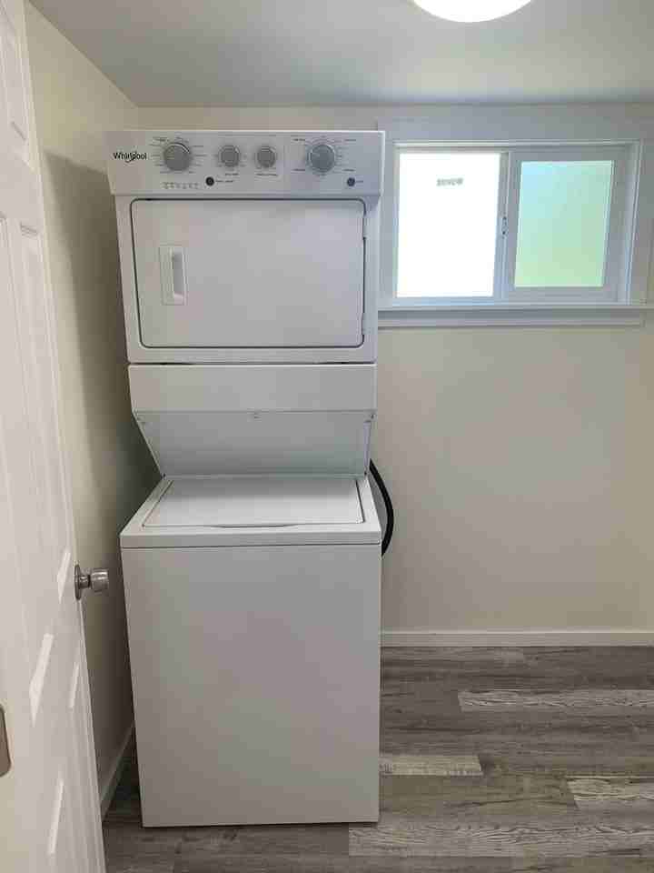 11403 9th Ave Ne - Photo 7 of 9