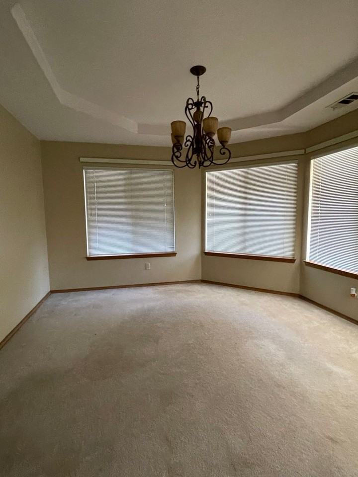 605 E Babcock Ave - Photo 5 of 37