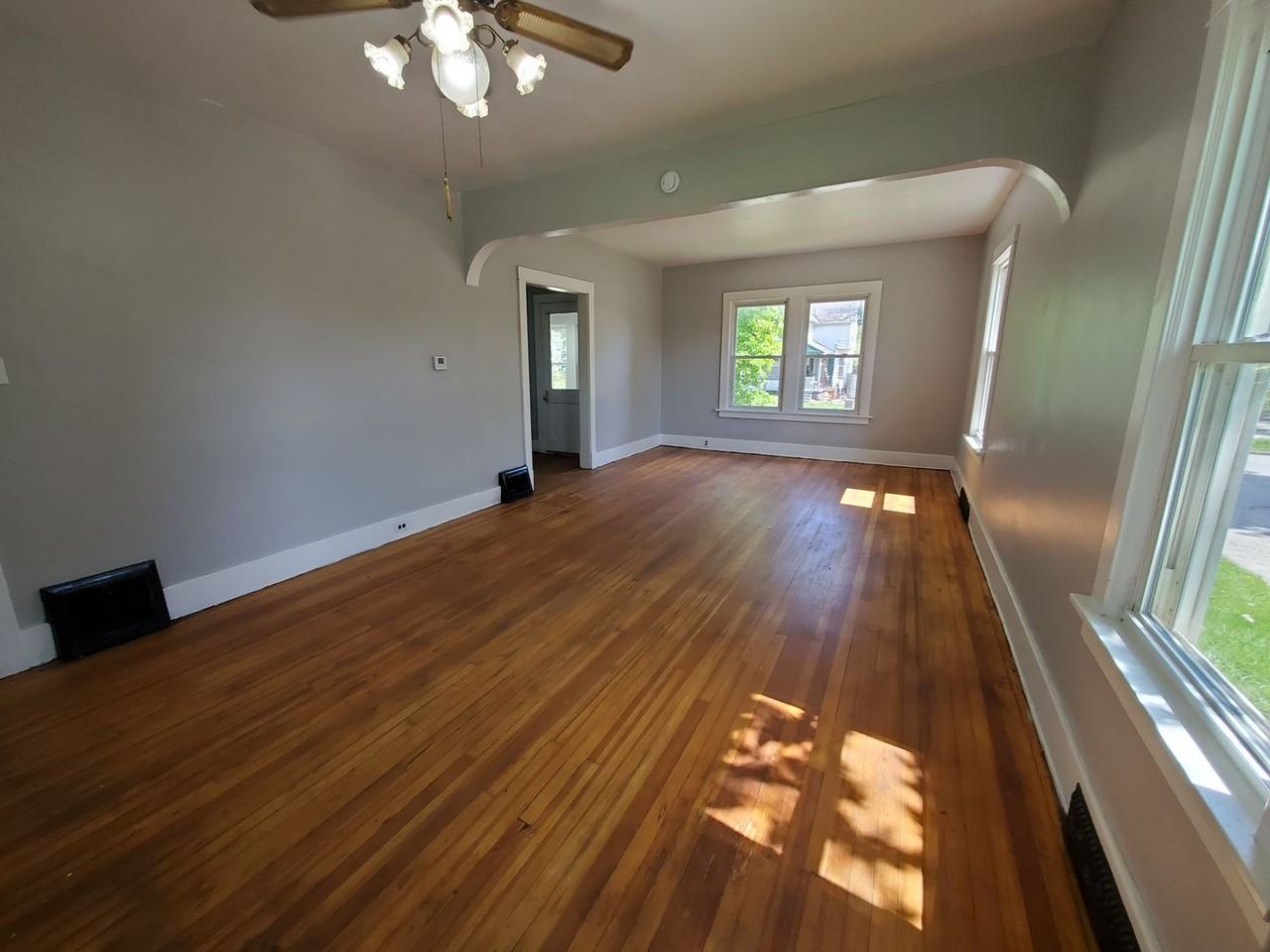 510 S Lincoln Ave - Photo 3 of 10