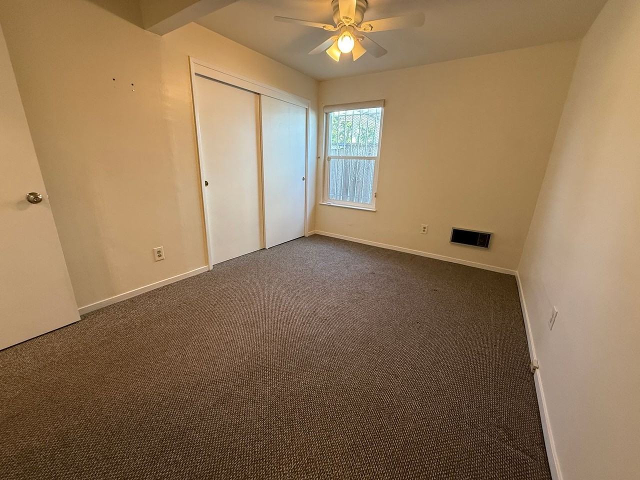 2606 Coolidge Ave - Photo 7 of 17