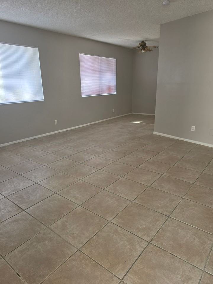 4751 Terra Linda Ave - Photo 3 of 13