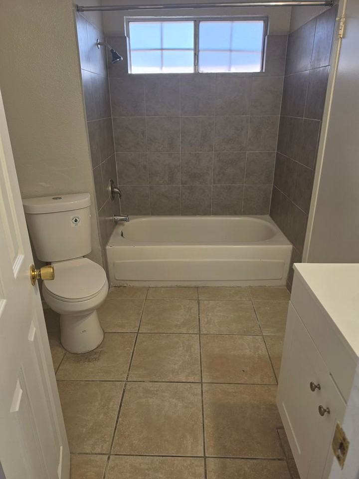 4751 Terra Linda Ave - Photo 7 of 13