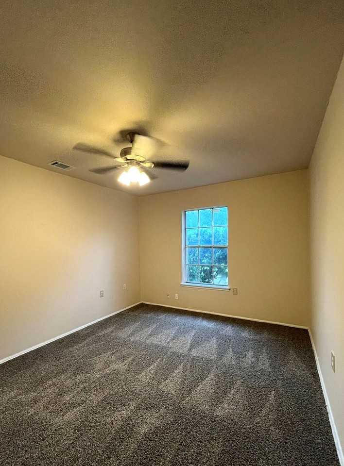 7607 Sage Oak St - Photo 5 of 11