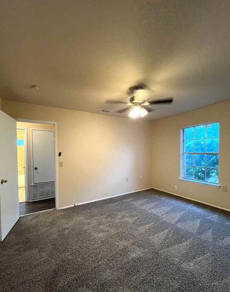 7607 Sage Oak St - Photo 6 of 11