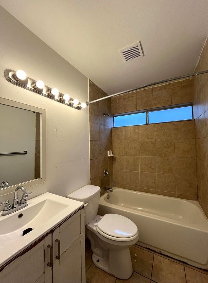 7607 Sage Oak St - Photo 7 of 11