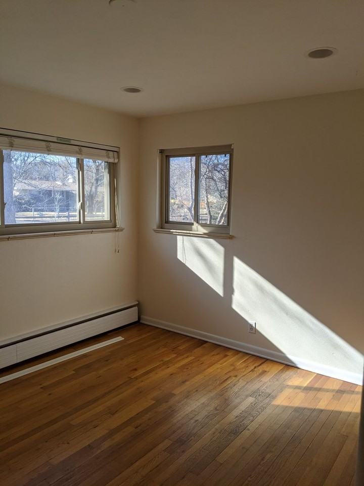 6079 Simmons Dr - Photo 6 of 13