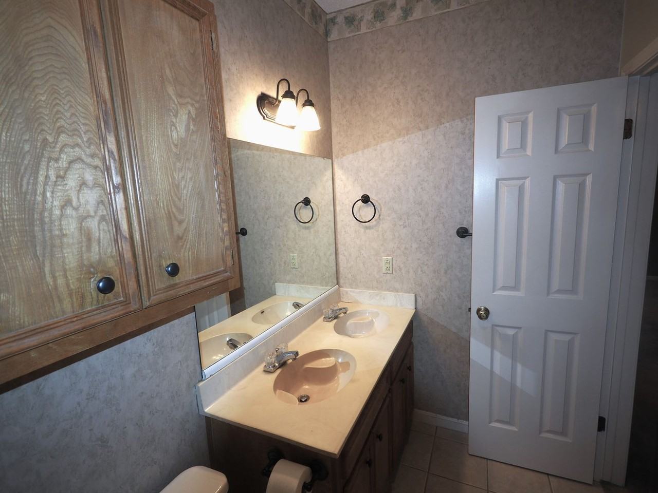2508 Enfield Rd #10 - Photo 7 of 15