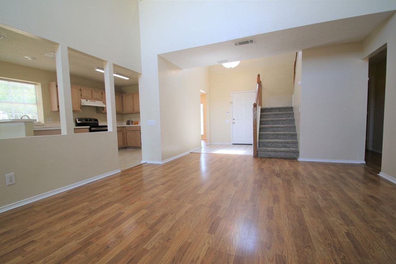 3412 Derby Ct - Photo 5 of 30