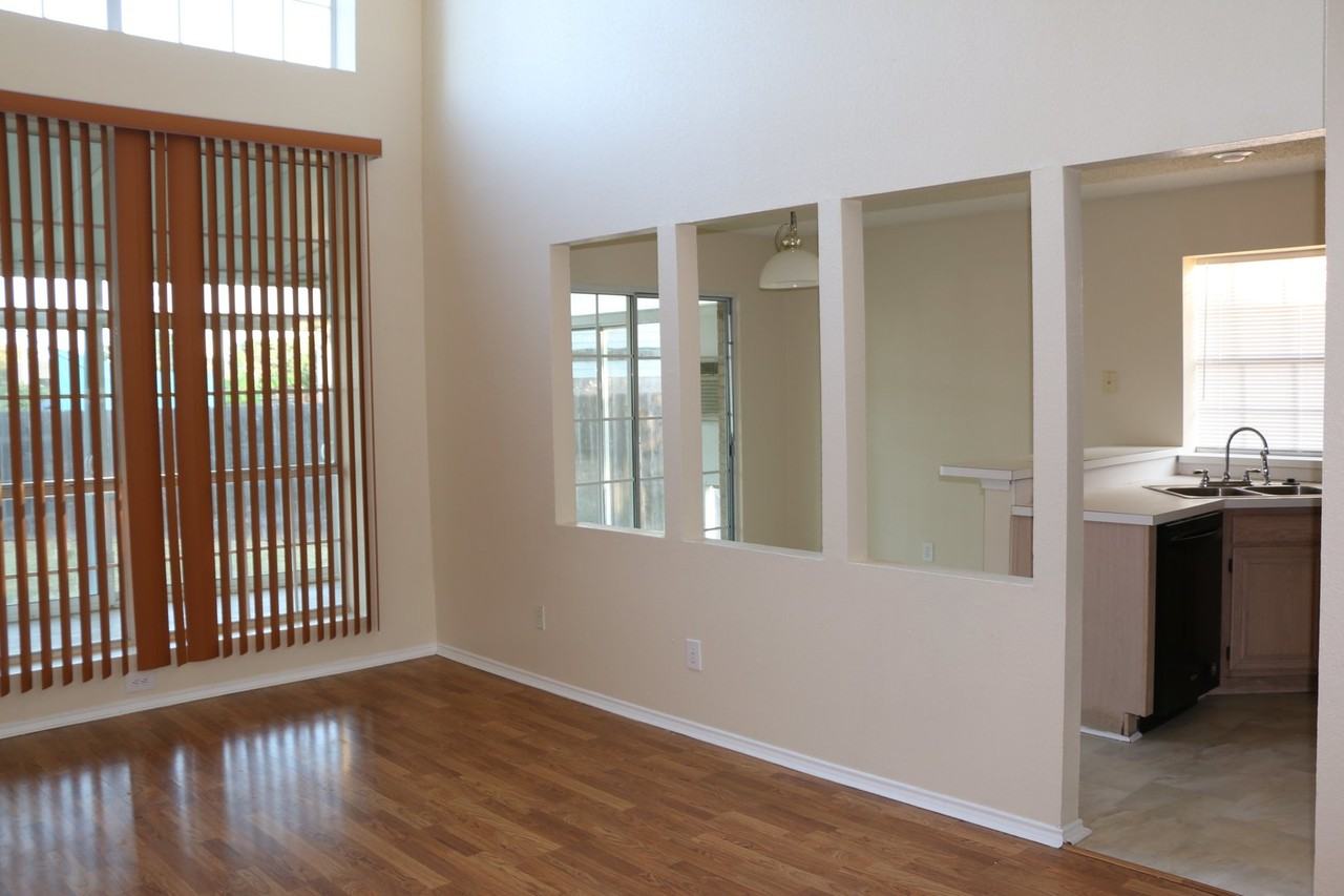 3412 Derby Ct - Photo 6 of 30