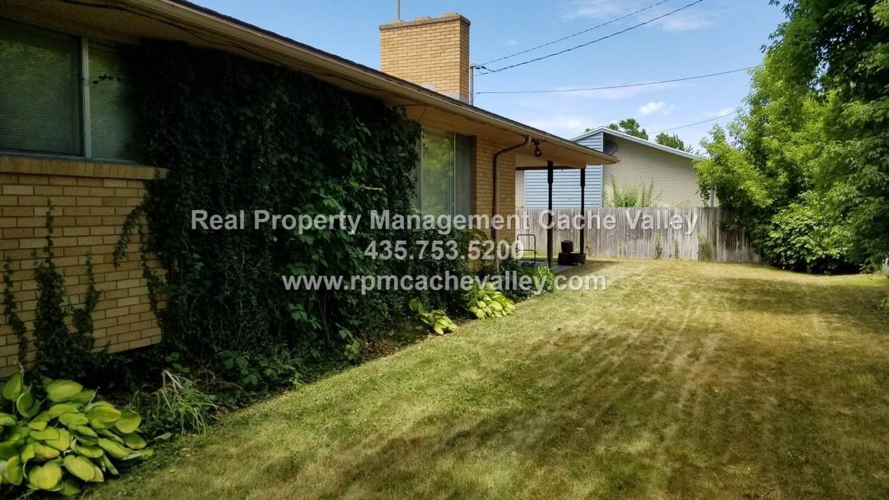 20 Brookside Pl - Photo 2 of 3