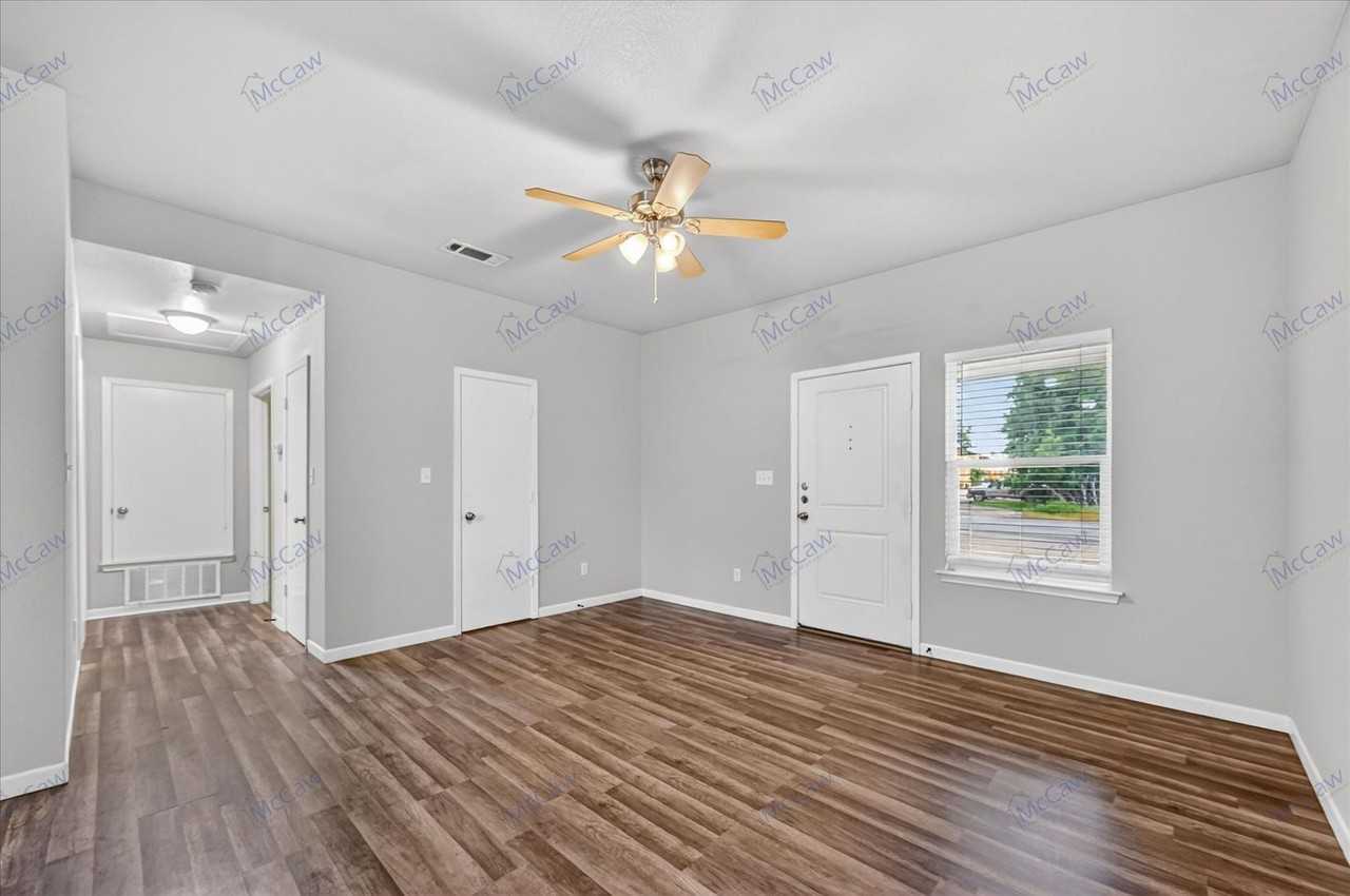 2312 Gilmer St - Photo 3 of 16