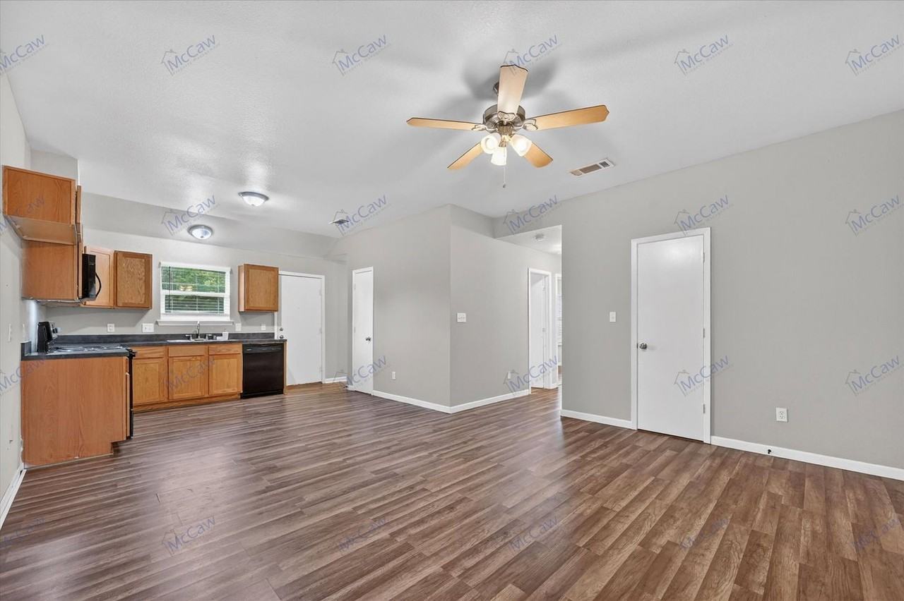 2312 Gilmer St - Photo 5 of 16