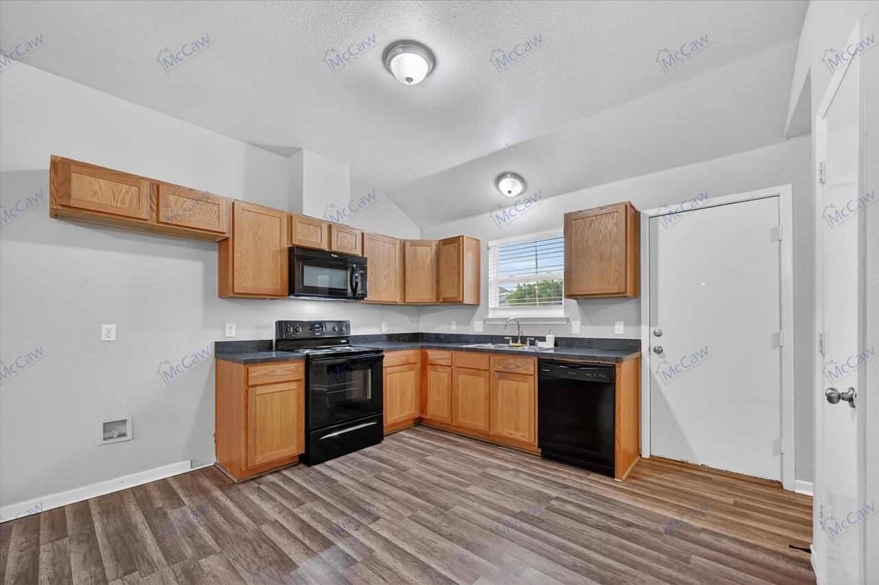 2312 Gilmer St - Photo 6 of 16