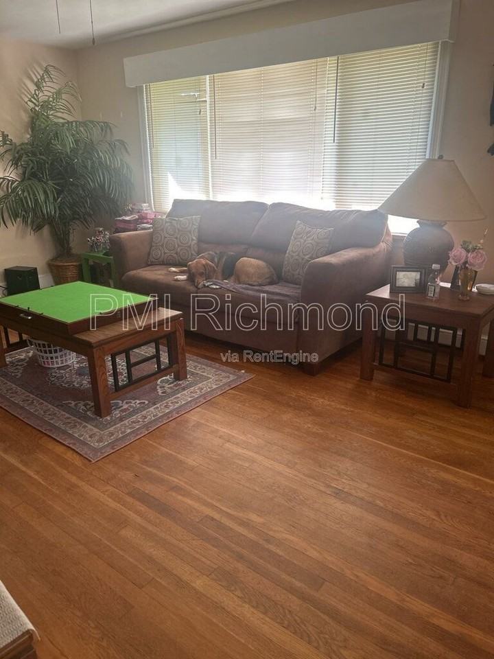 915 Northampton Rd - Photo 3 of 8