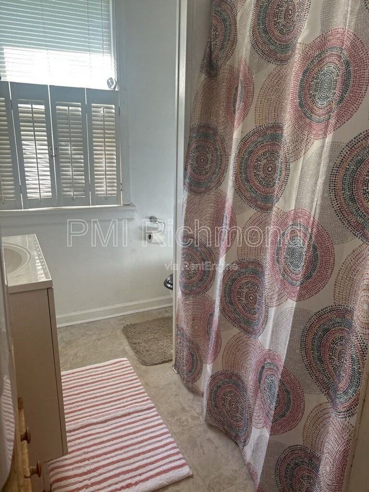 915 Northampton Rd - Photo 6 of 8