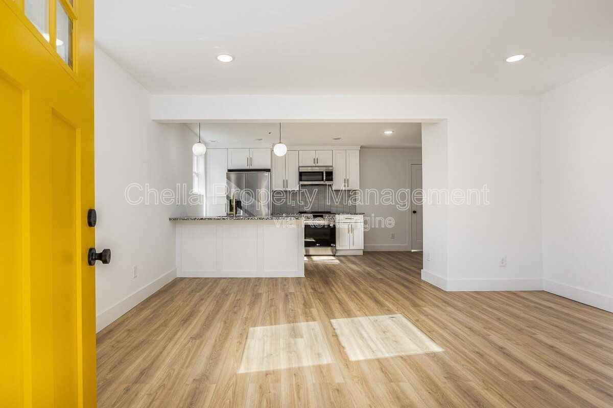 1012 Debow St #B - Photo 4 of 29