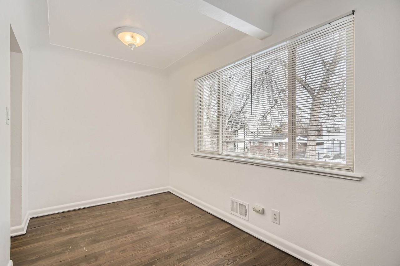 2531 S Pennsylvania St - Photo 4 of 13