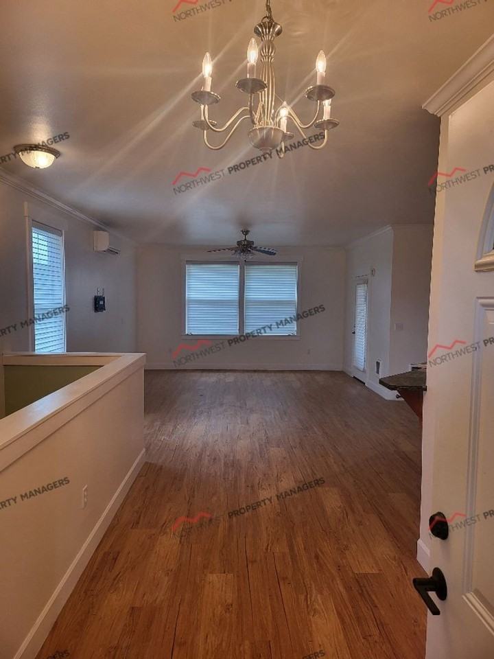 1514 Winterwood Dr - Photo 4 of 50