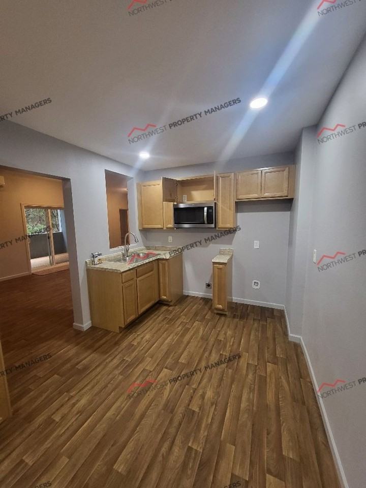 1514 Winterwood Dr - Photo 5 of 50
