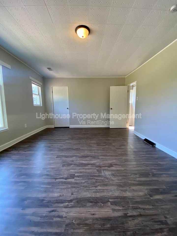 98 Van Buren St E - Photo 3 of 10