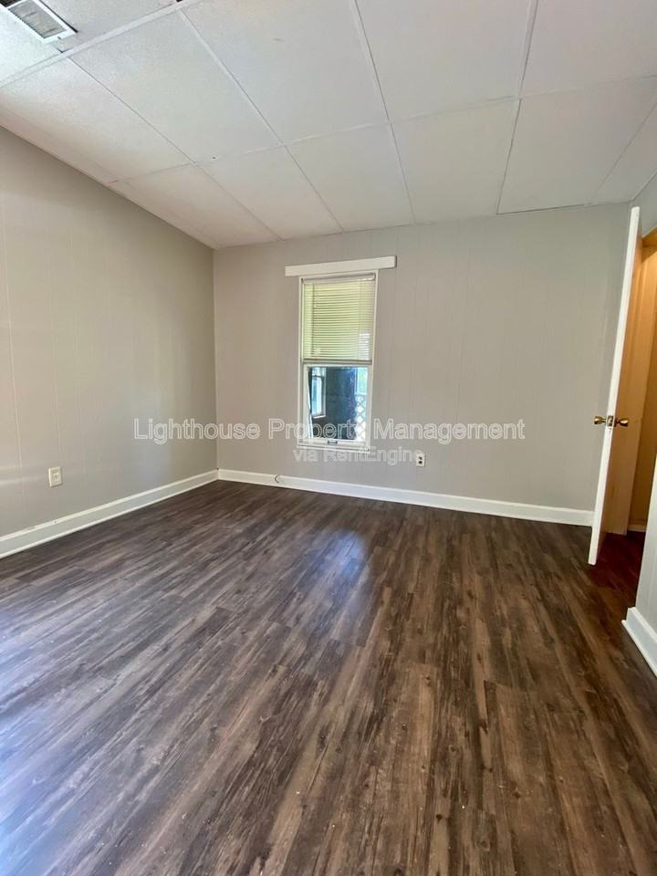 98 Van Buren St E - Photo 7 of 10