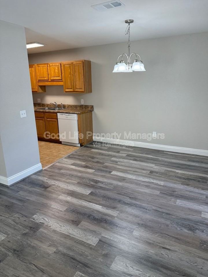 8440 Chisholm Rd #B - Photo 4 of 13