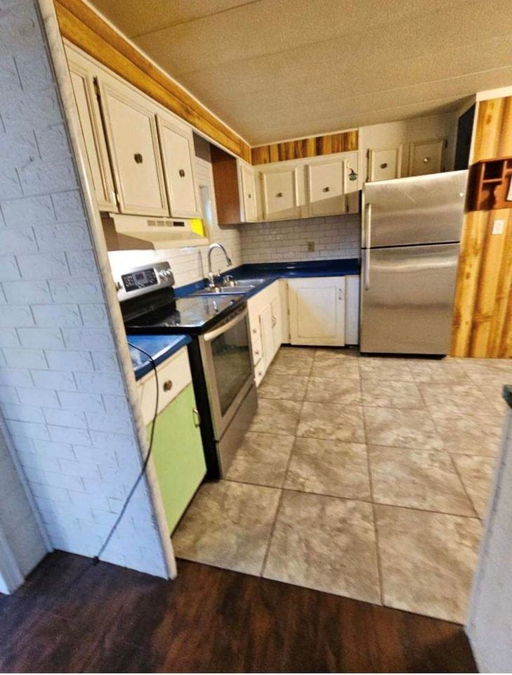 8497 Golden Valley Blvd - Photo 2 of 10
