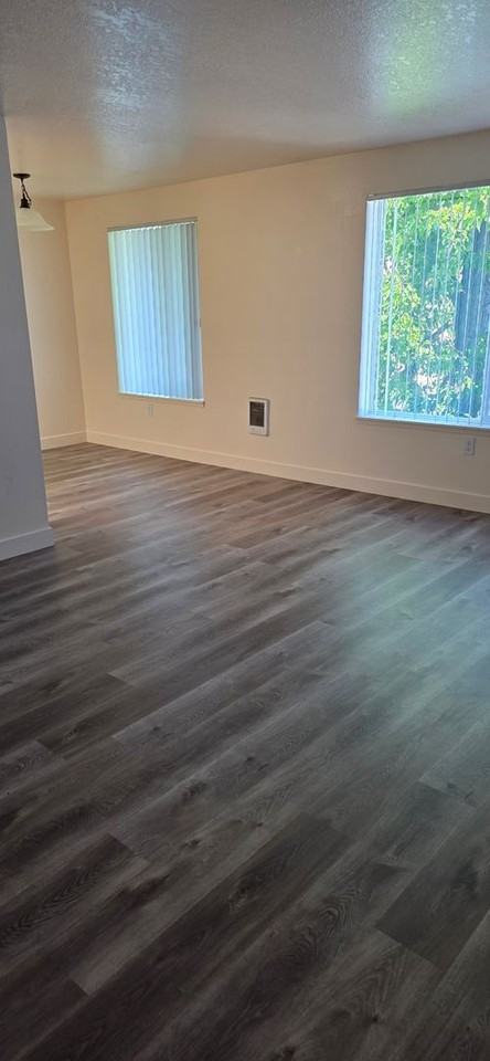 #369 BRITTANY CROSSING APTS - Photo 2 of 10