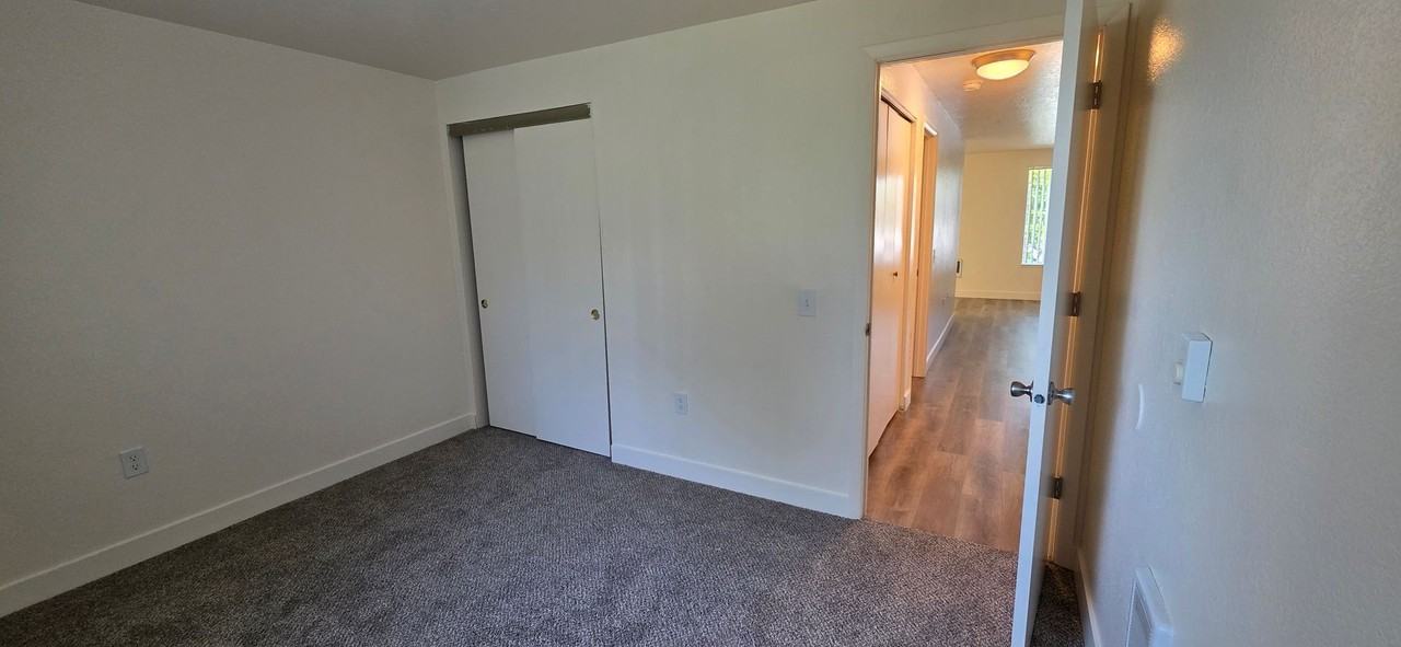 #369 BRITTANY CROSSING APTS - Photo 5 of 10