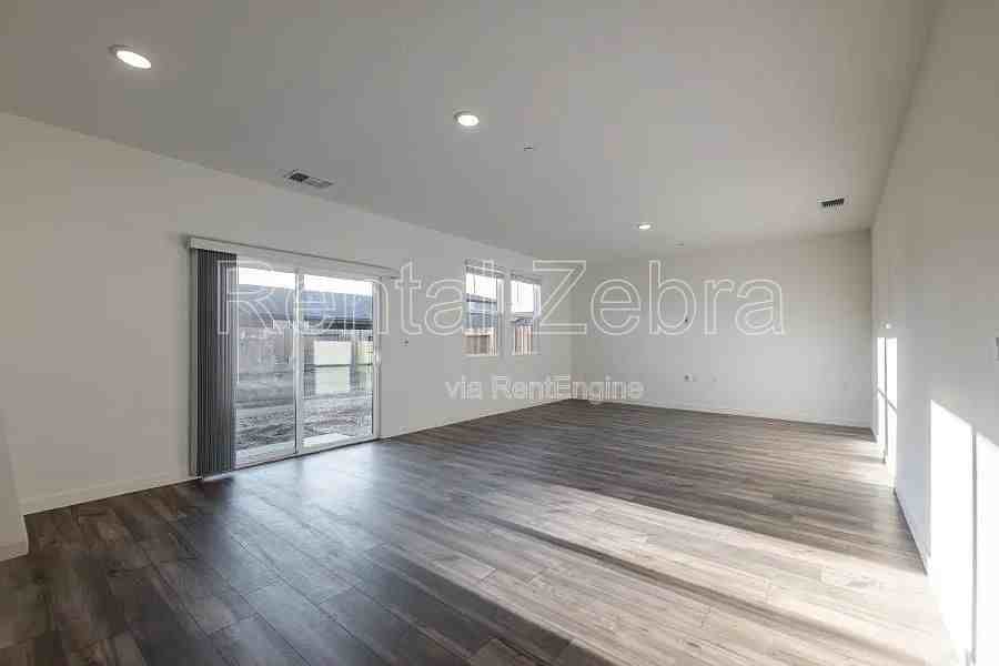 4626 Sami Jo Dr - Photo 6 of 30