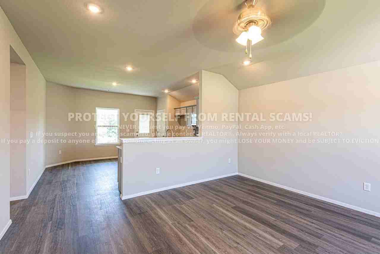 1151 E Sparrow Cir - Photo 3 of 15