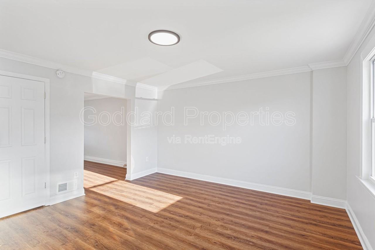 47 S Hawthorne Rd - Photo 2 of 27