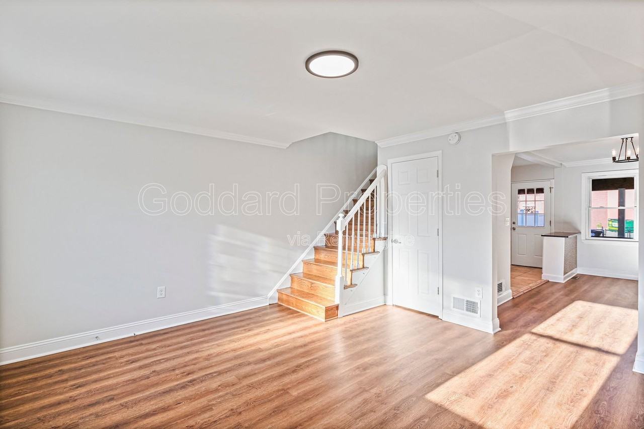 47 S Hawthorne Rd - Photo 3 of 27