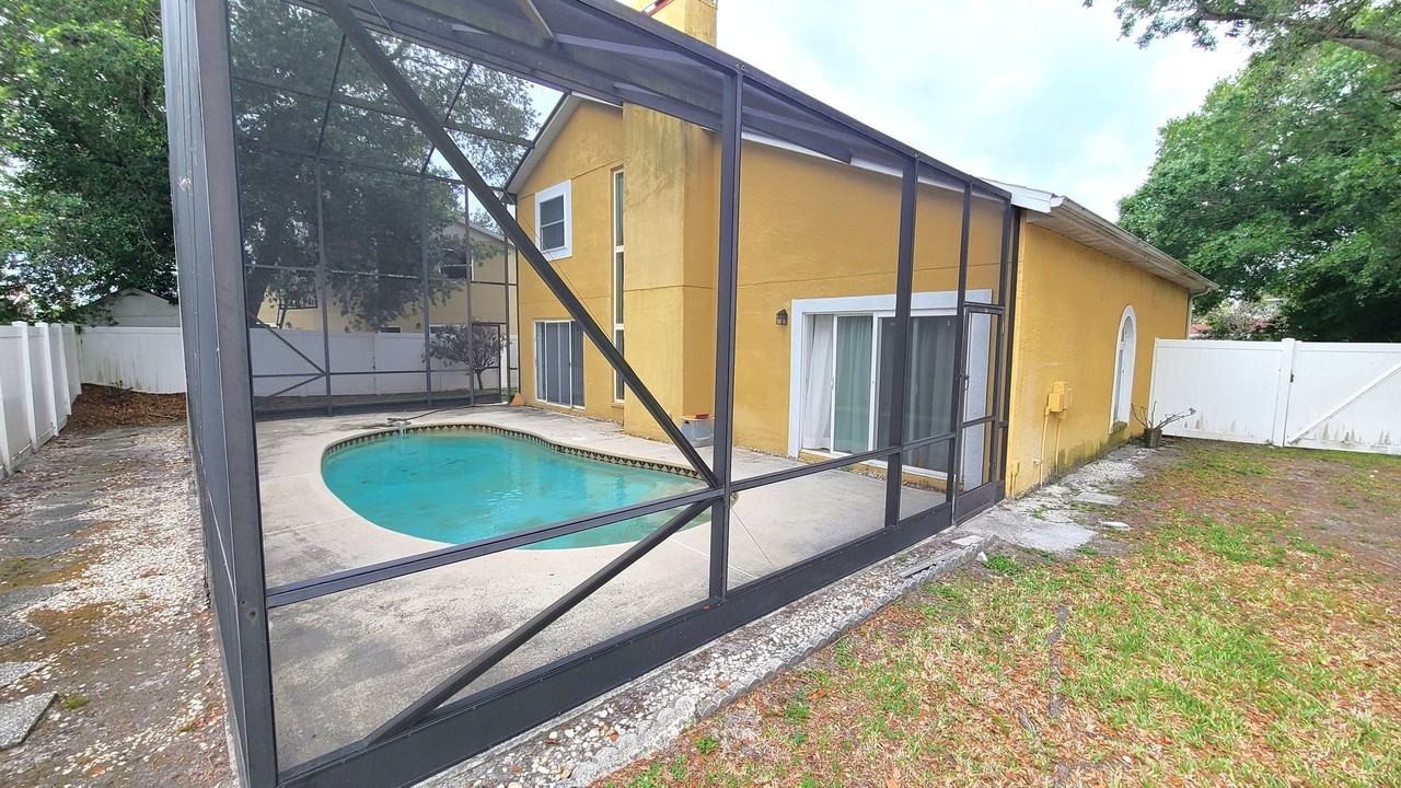 1103 Metwood Ct - Photo 2 of 38