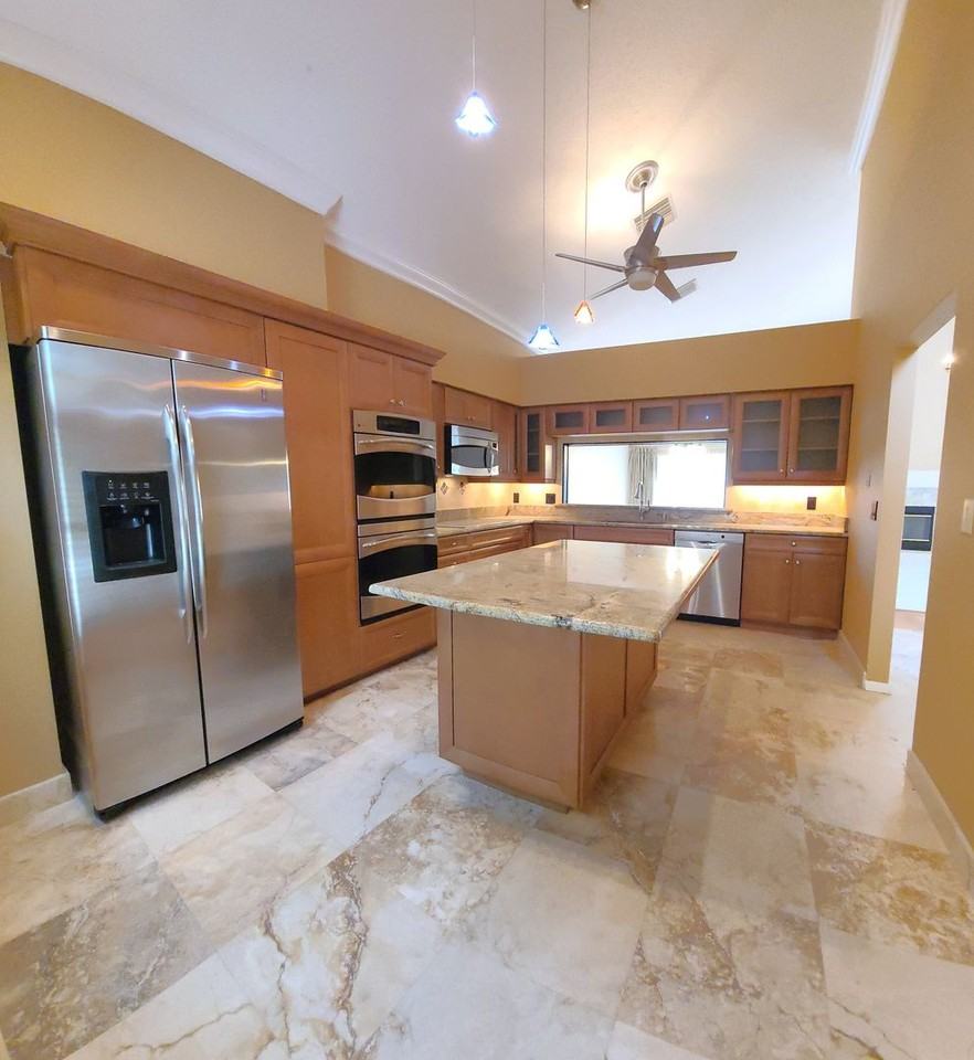 1103 Metwood Ct - Photo 7 of 38